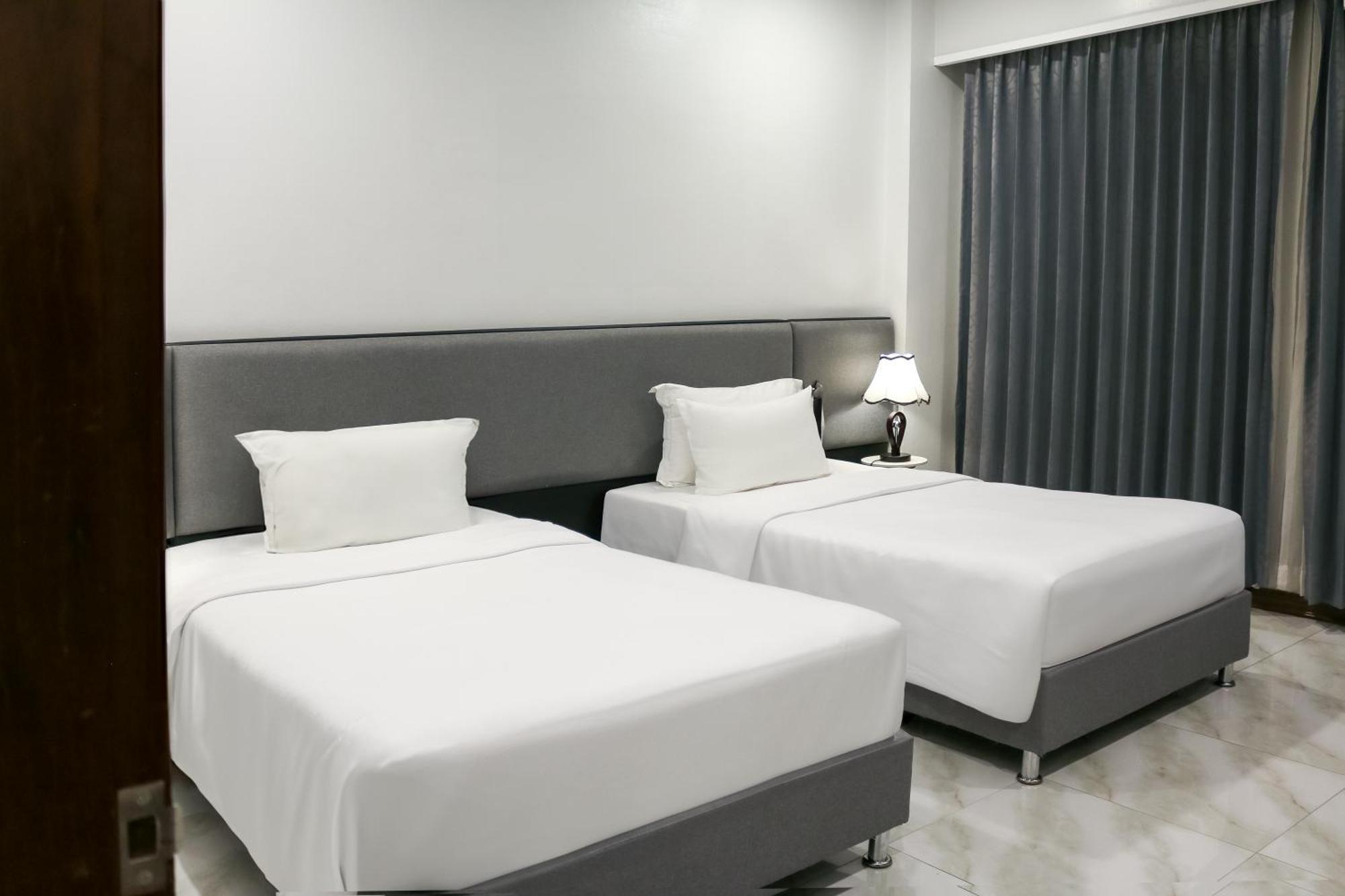 Urbanite Hotel Виентиане Екстериор снимка