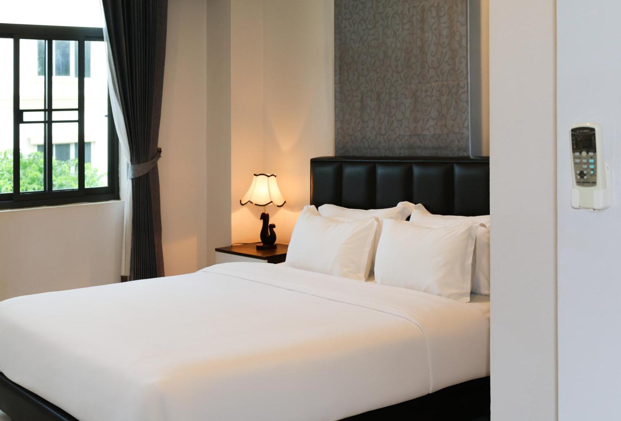 Urbanite Hotel Виентиане Екстериор снимка